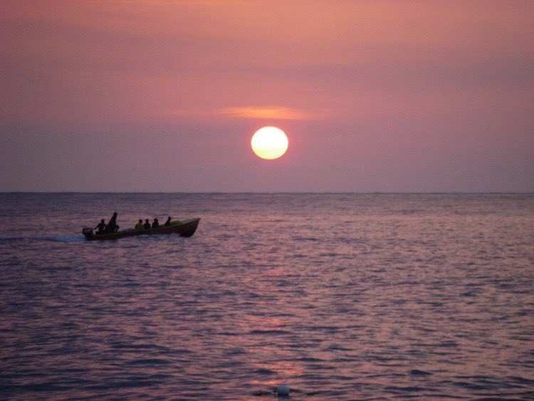 15 Fantastic Sunrise and Sunset Photos • McCool Travel