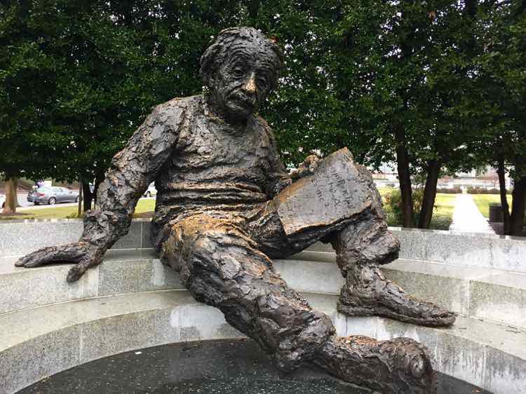 8 Great Fun Places to Visit in Washington DC • McCool Travel